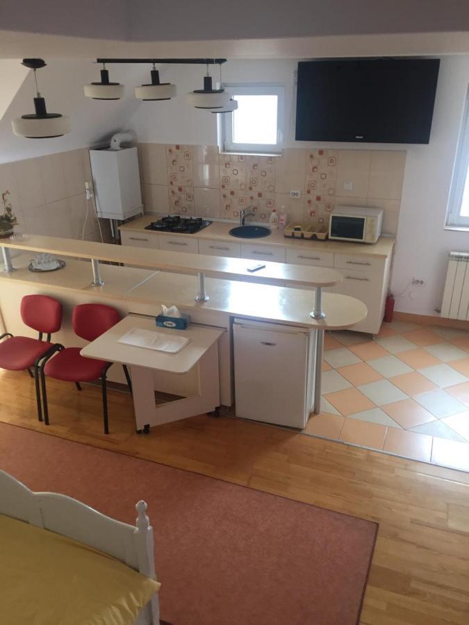 Casa Flavia Lägenhet Sancraiu de Mures Exteriör bild